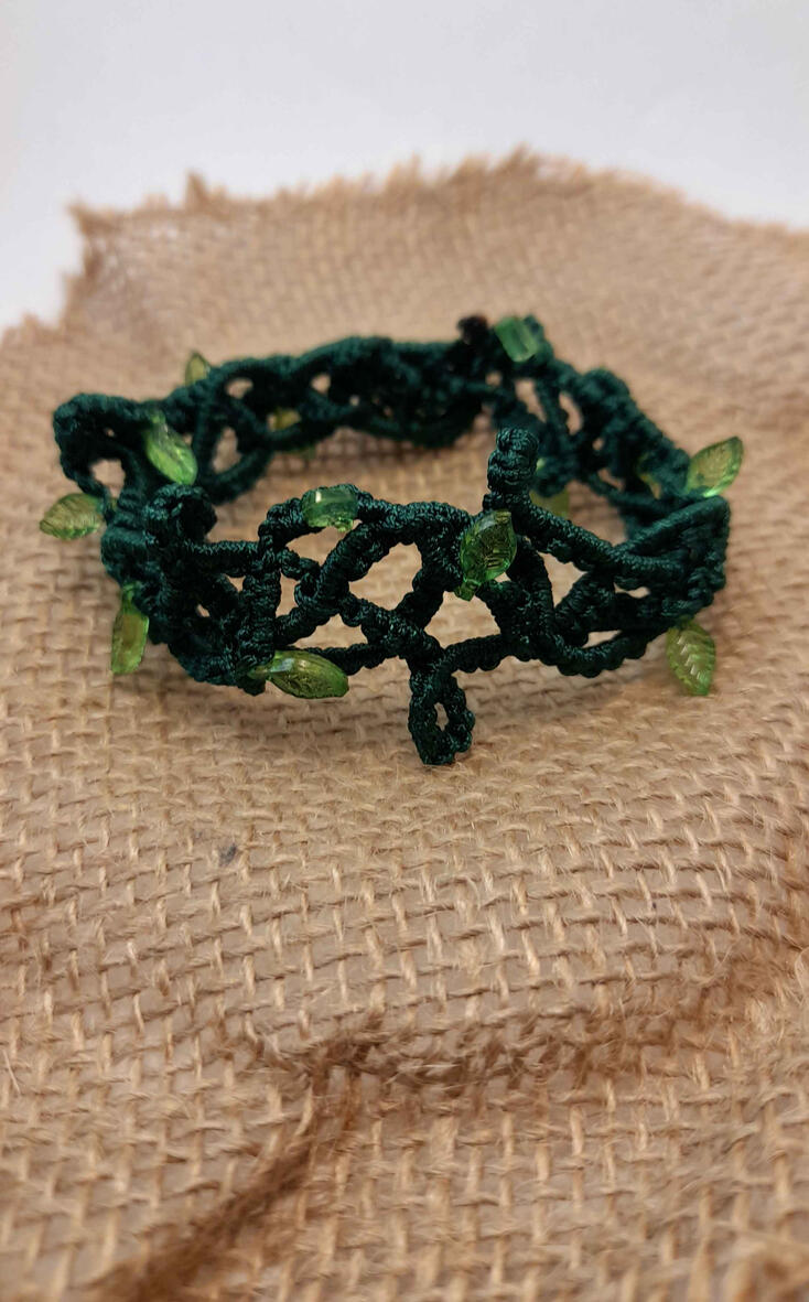 Ivy &amp; leaf collection